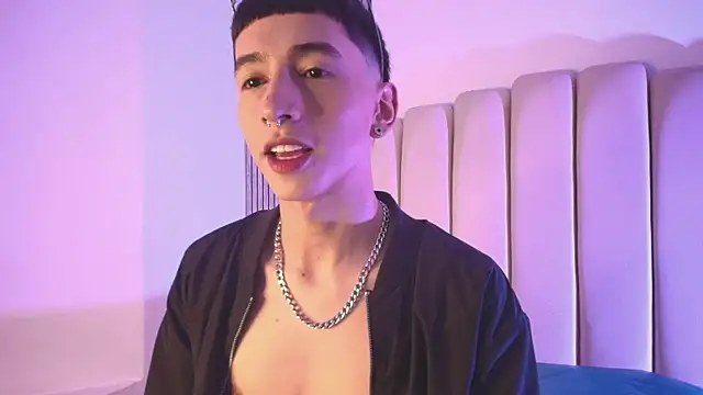 lian cameron online show from June 16, 3:31 am