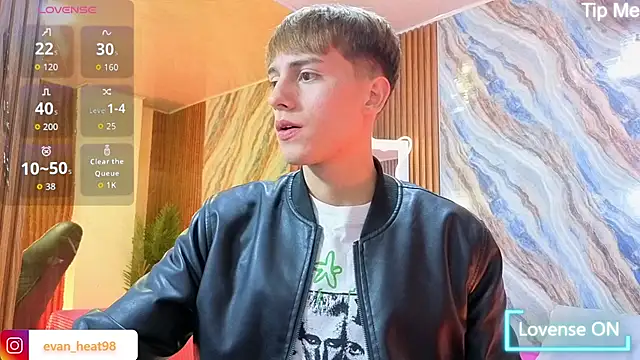 EVAN TAY online show from May 18, 3:24 am
