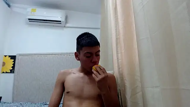 Liarr  online show from June 30, 7:37 pm