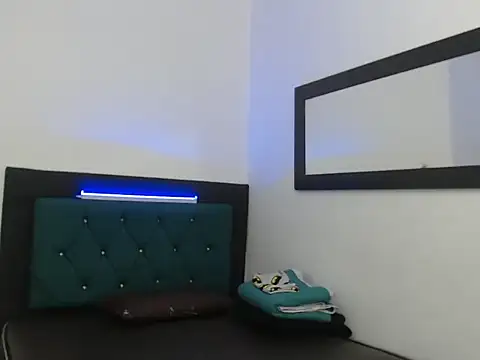 hotboyluxe online show from May 11, 12:18 pm