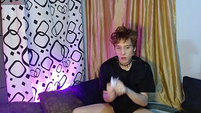 DannyParker  online show from July 19, 8:31 am