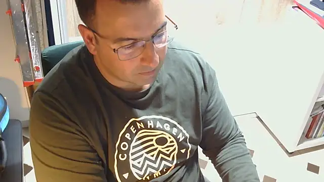 VanillaTime78-Jorge online show from May 9, 12:55 am