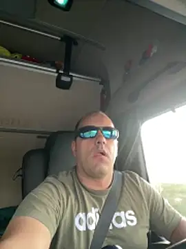 kipsy0 online show from May 14, 7:23 pm