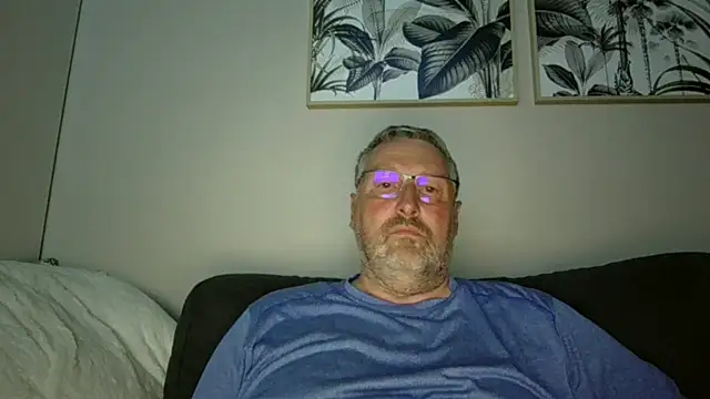 doudou310 online show from May 10, 4:36 am