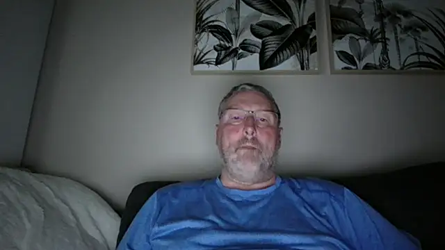 doudou310 online show from May 9, 4:24 am