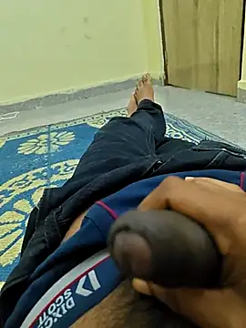 Romantic boy143 online show from August 5, 11:54 pm