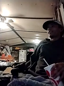 spooky425hd online show from May 1, 2:48 am