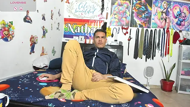 nathannathaniel online show from May 5, 10:32 pm