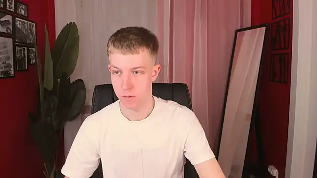 Dylan Norton online show from May 5, 5:42 am