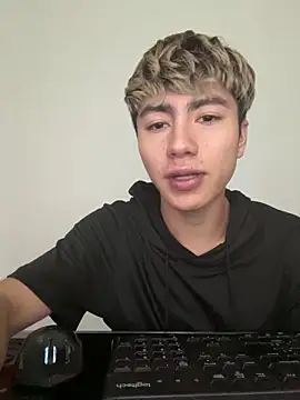 AlexanderCollman2 online show from April 27, 1:46 am
