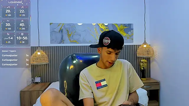 JDWhite18 online show from August 3, 9:04 am