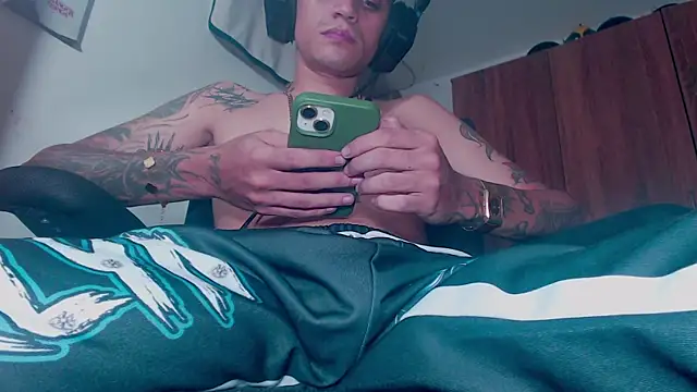 theskateboy online show from May 16, 6:32 am