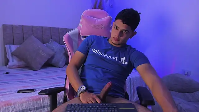Adrian Prime  online show from July 1, 7:36 pm