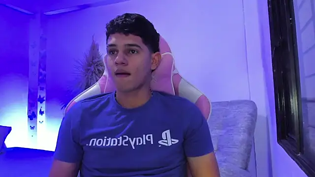 Adrian Prime  online show from May 13, 6:49 pm