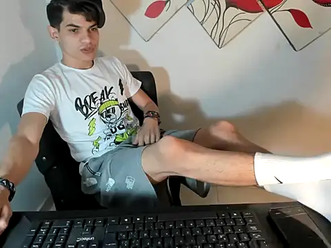 Jesshot bigcock20cm online show from May 21, 5:03 am