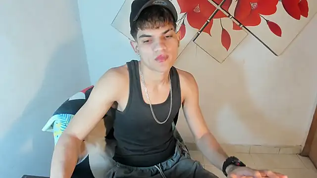 Jesshot bigcock20cm online show from May 10, 7:09 am