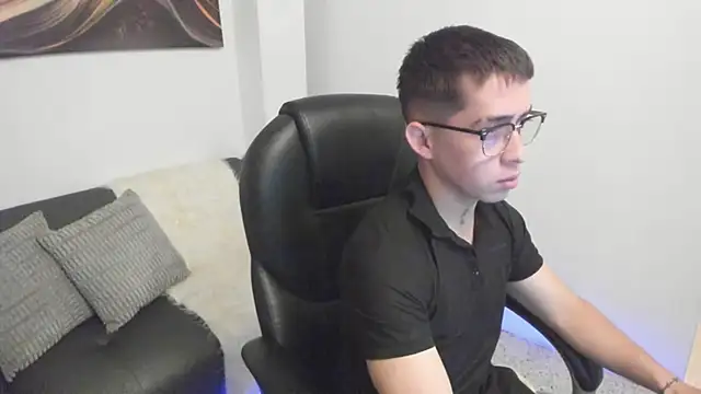 Tommas Jhonson online show from February 24, 3:40 am