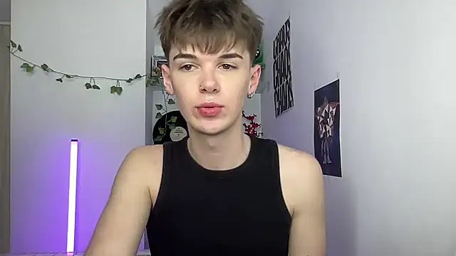 YourMilkyGuy online show from May 13, 9:34 pm