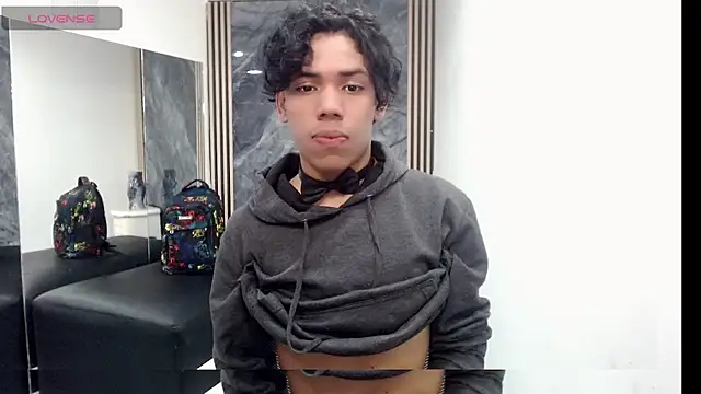 DaviidBuckx  online show from June 9, 9:05 pm