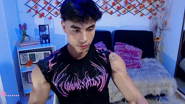 IanWest  online show from May 11, 8:39 pm