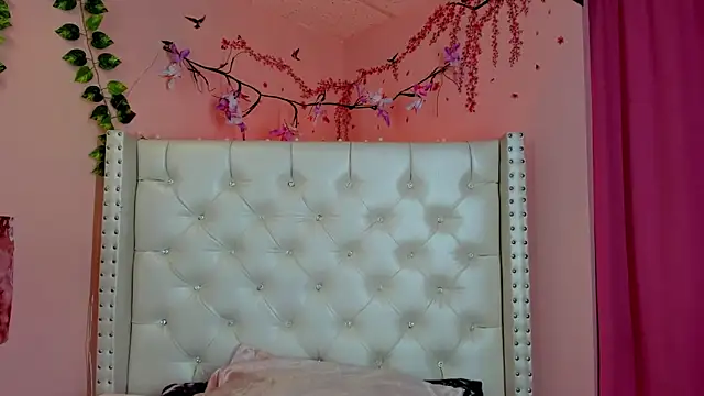Philippsx online show from May 18, 9:04 am