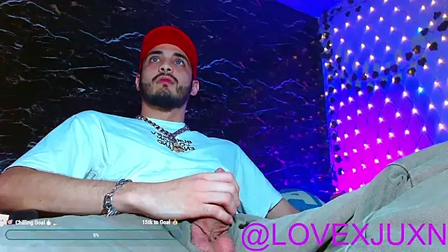 LovexJuxn8 online show from June 10, 10:10 pm