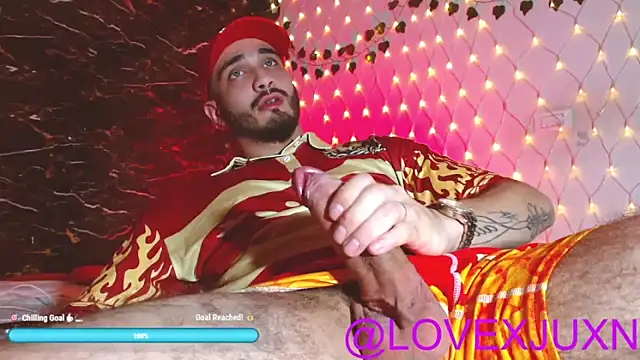 LovexJuxn8 online show from May 21, 3:13 am