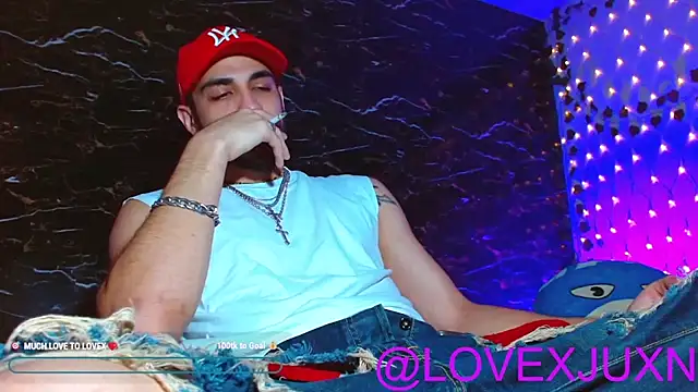 LovexJuxn8 online show from June 14, 7:27 pm