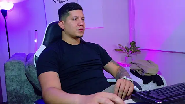 robertobaggioo online show from July 23, 12:35 pm