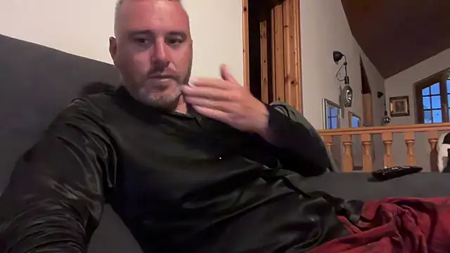 marcovik1 online show from May 13, 6:49 pm