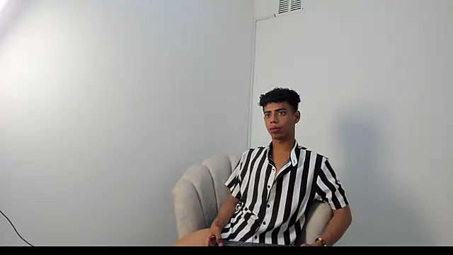 alexx cum18 online show from June 17, 1:57 pm
