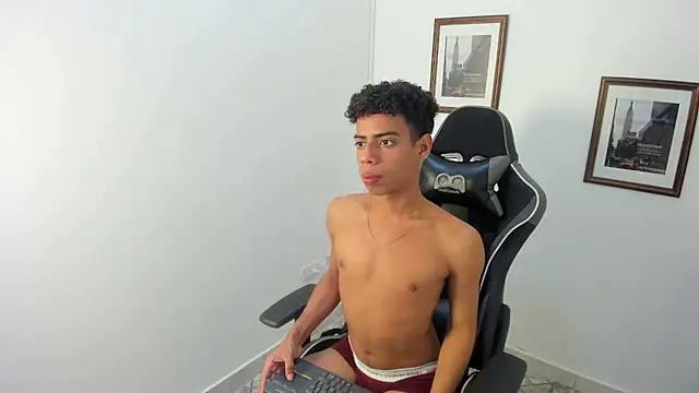 alexx cum18 online show from July 7, 8:29 am