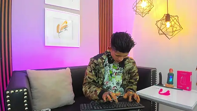 Maximoking26 online show from July 29, 11:31 am