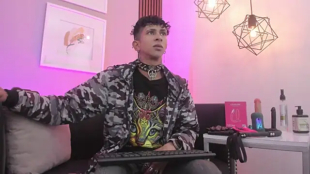 Maximoking26 online show from July 28, 12:48 pm