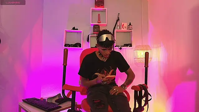 Maximoking26 online show from June 9, 3:19 am
