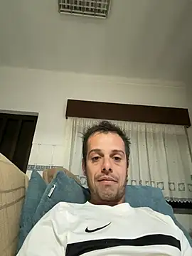 vieiratiago963 online show from May 24, 10:16 pm