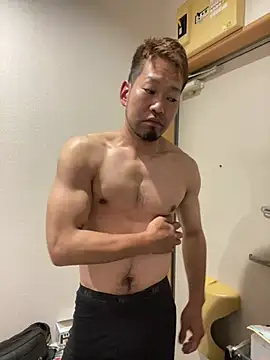 ryuaaaaa online show from May 8, 4:18 pm