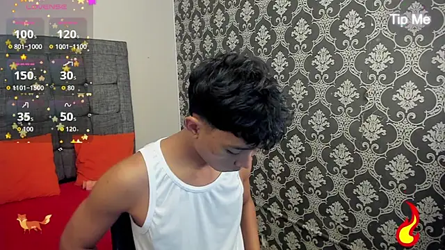 Little Twink19x online show from June 22, 7:51 pm