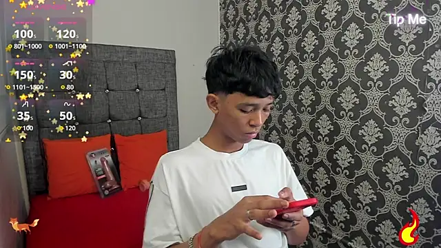 Little Twink19x online show from June 19, 7:51 pm