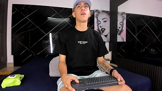 Mick-lollipop online show from August 3, 8:15 pm