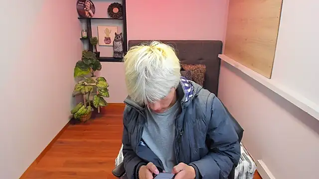 Stich 23 online show from July 28, 5:48 am