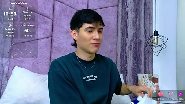 AronTawers online show from May 4, 7:26 pm