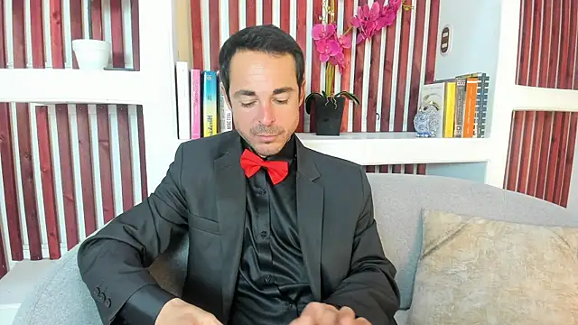 Adams Sanz online show from July 4, 7:28 pm
