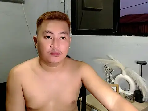 Bigdaddybear888 online show from July 20, 10:39 am