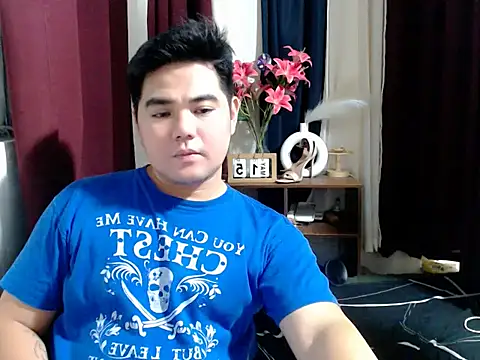 Bigdaddybear888 online show from May 15, 4:48 pm