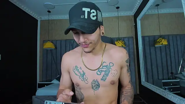 DanteLuxx online show from June 27, 4:48 am