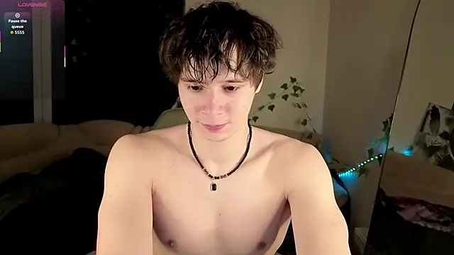 AnthonyCuutie online show from May 2, 6:54 pm