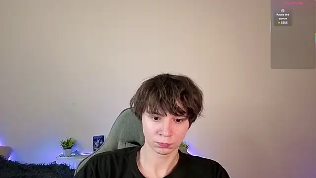 AnthonyCuutie online show from June 5, 7:14 am