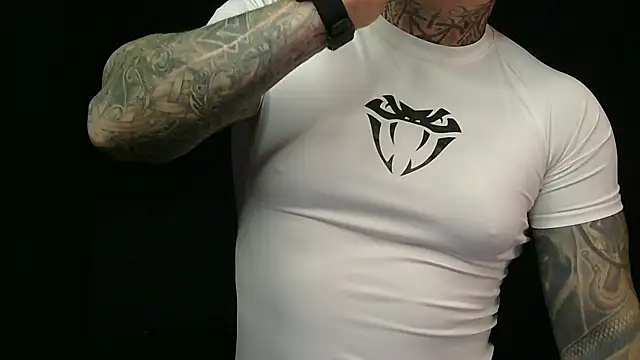 devilWithTats online show from April 27, 9:50 am