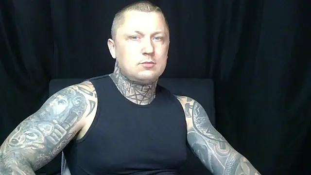 devilWithTats online show from May 19, 11:38 am